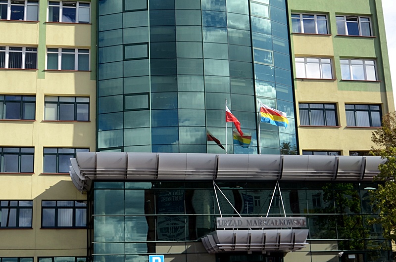 Budynek Urzędu Marszałkowskiego przy ul. Wyszyńskiego 1.