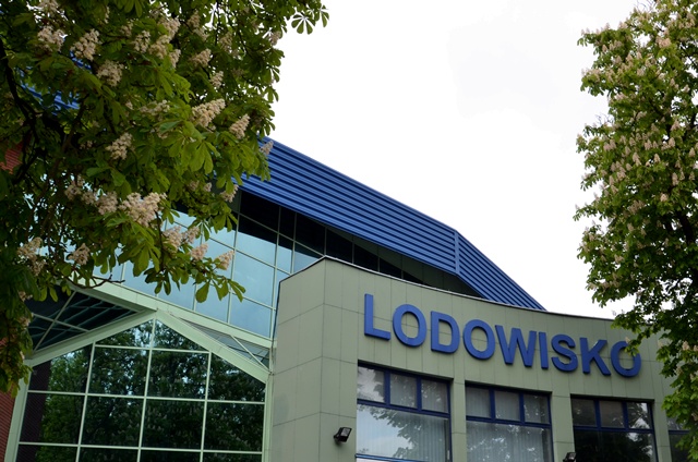 Fragment budynku lodowiska