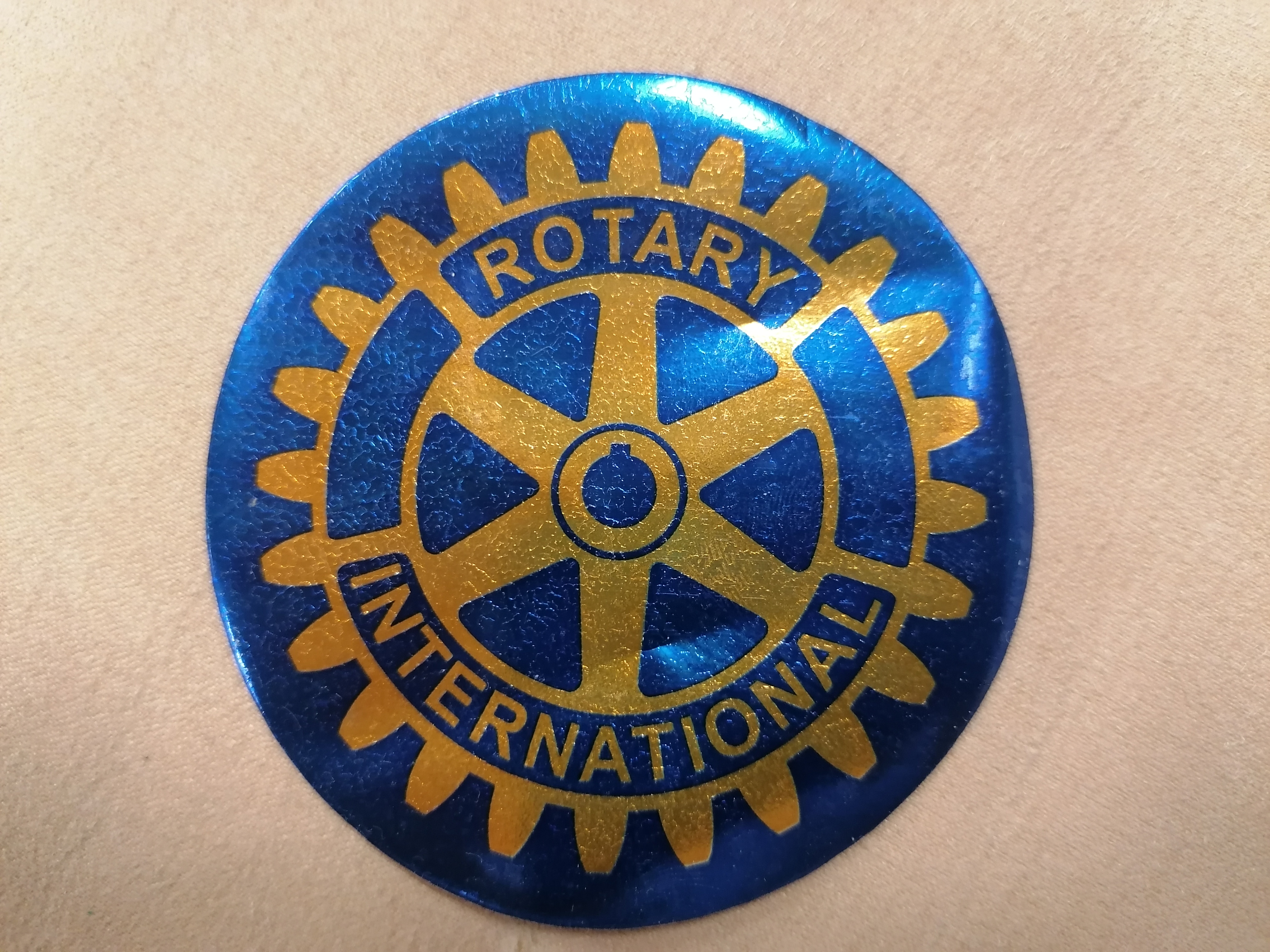 Nalepka z napisem rotary international