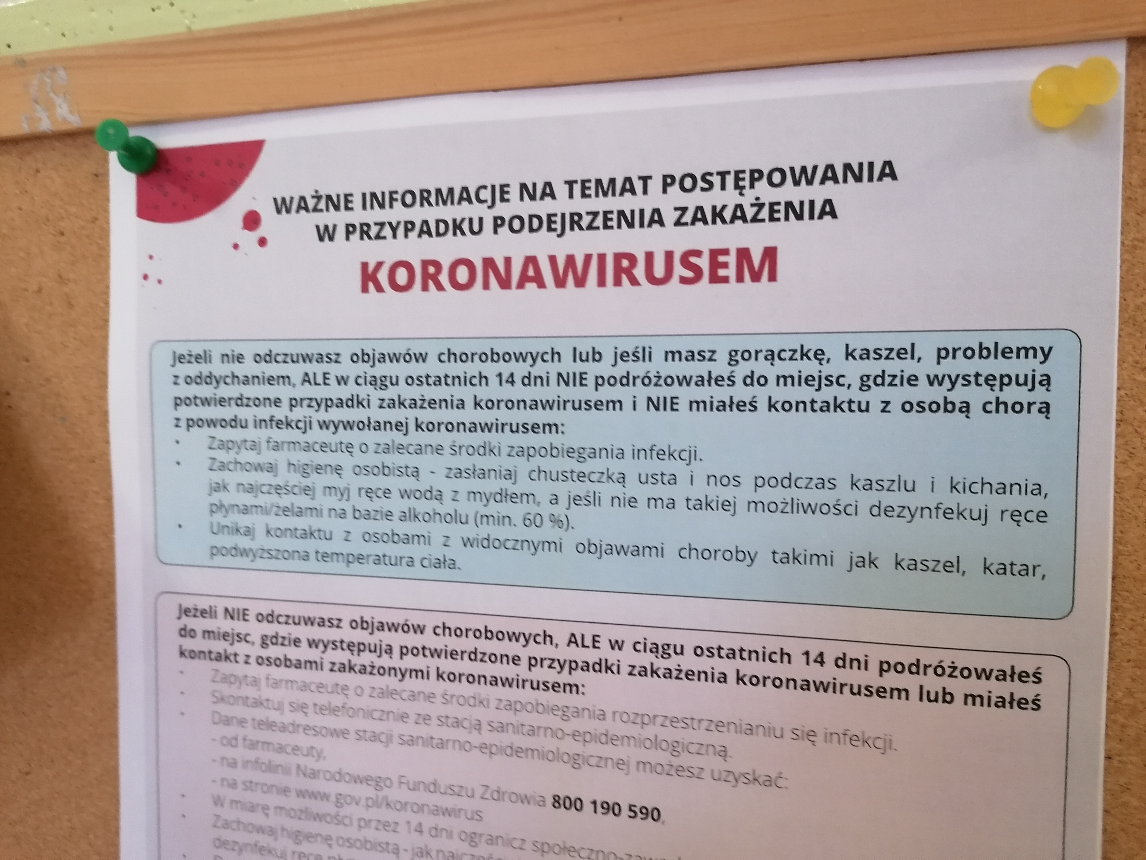 ulotka informacyjna na tablicy ogłoszeń