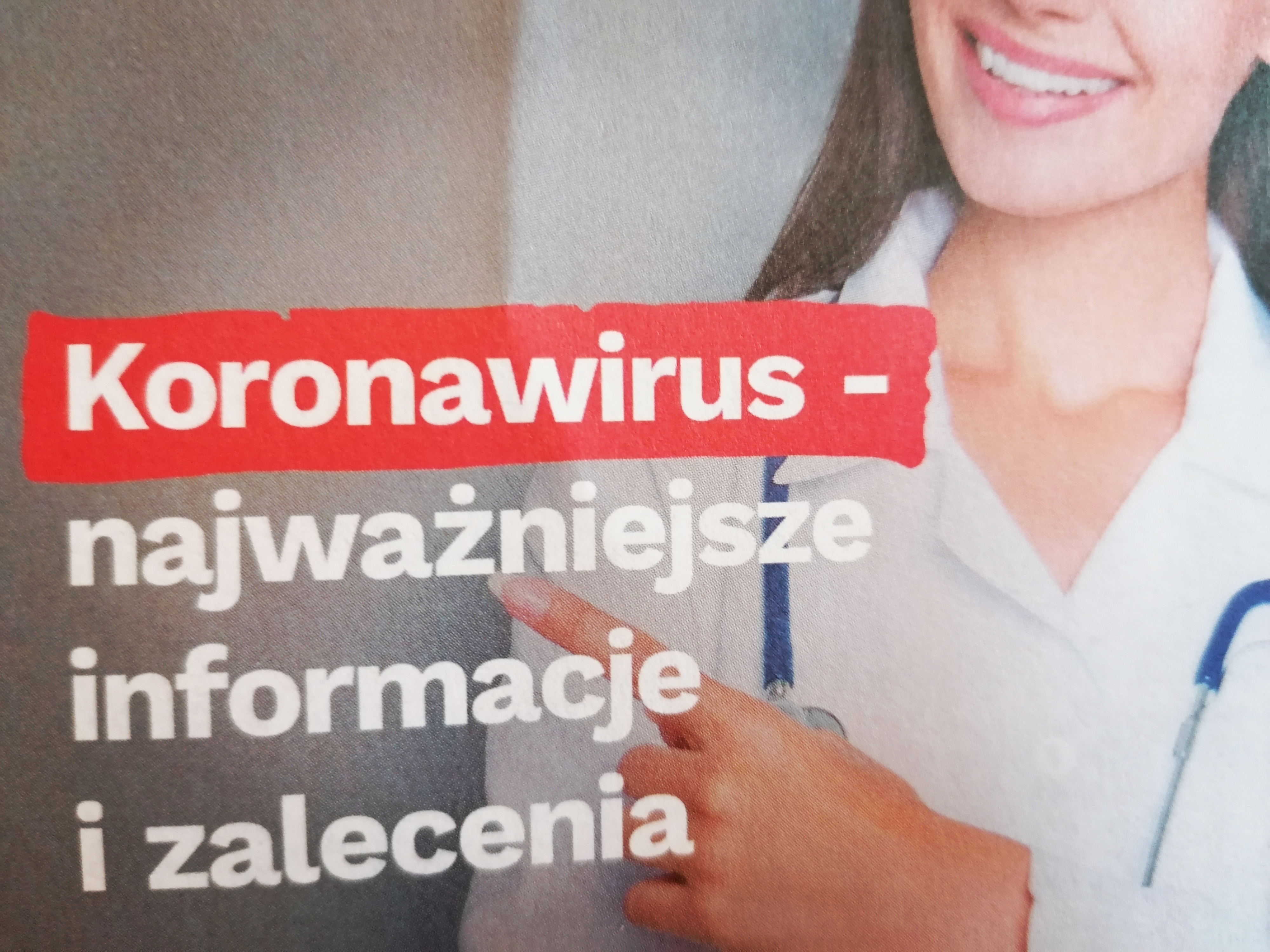 Kobieta lekarz na ulotce z najważniejszymi informacjami i zaleceniami dotyczącymi koronawirusa