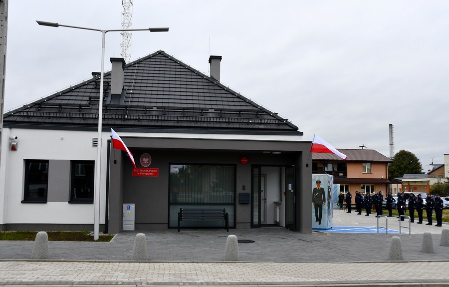 Nowy posterunek policji w Nowogrodzie