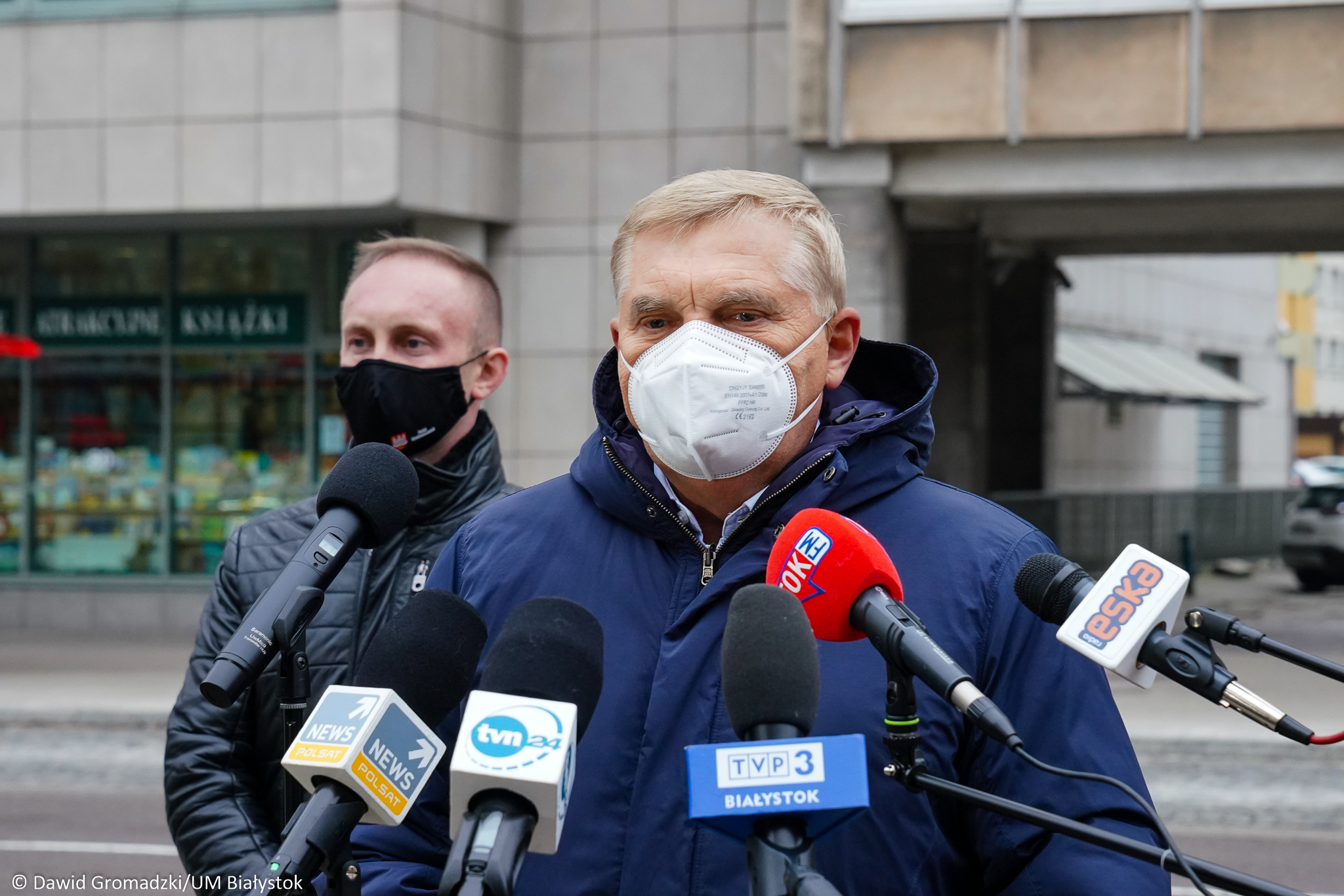 Prezydent Białegostoku stoi na ulicy Skłodowskiej