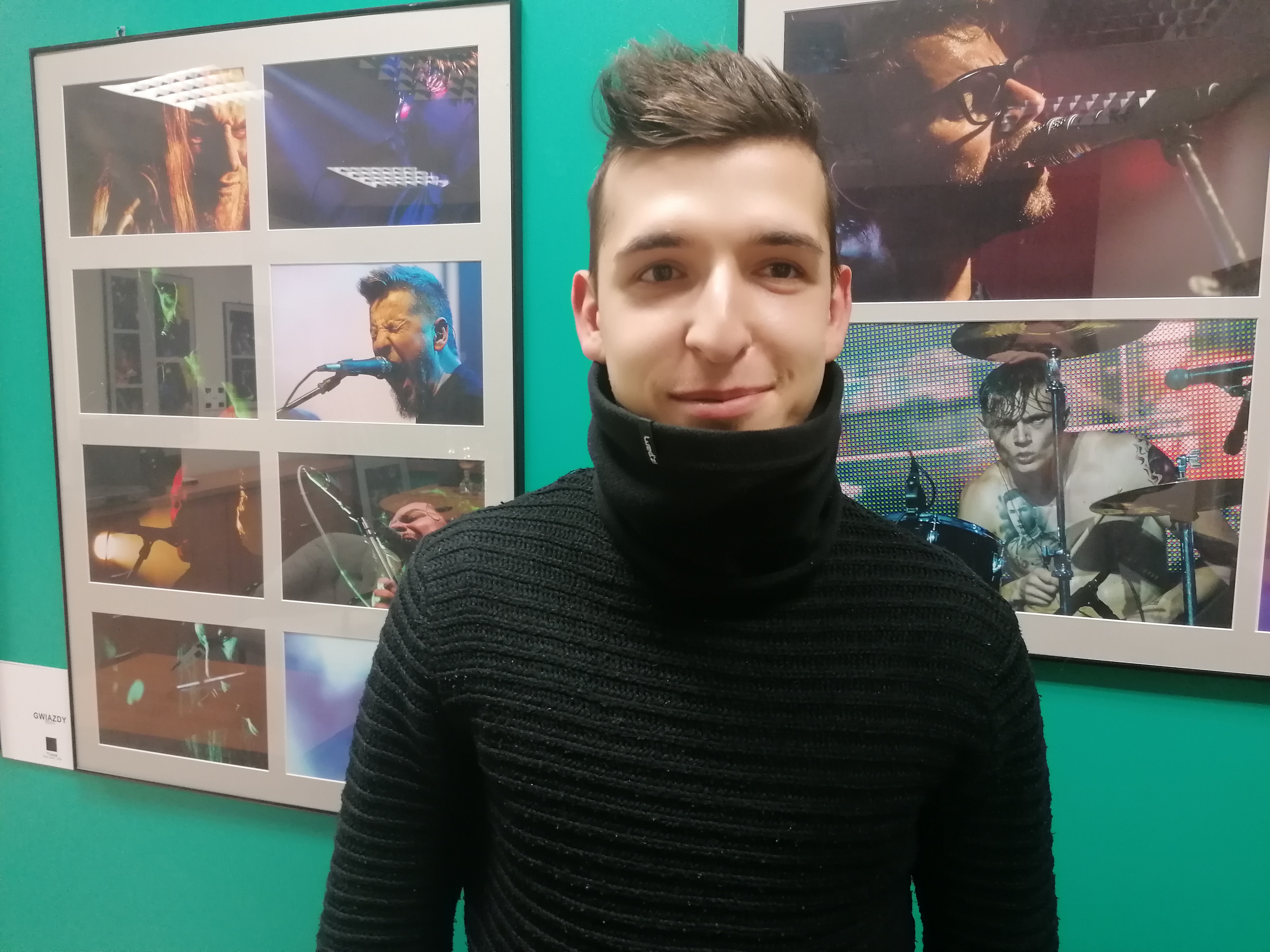 Student organizujący akcję
