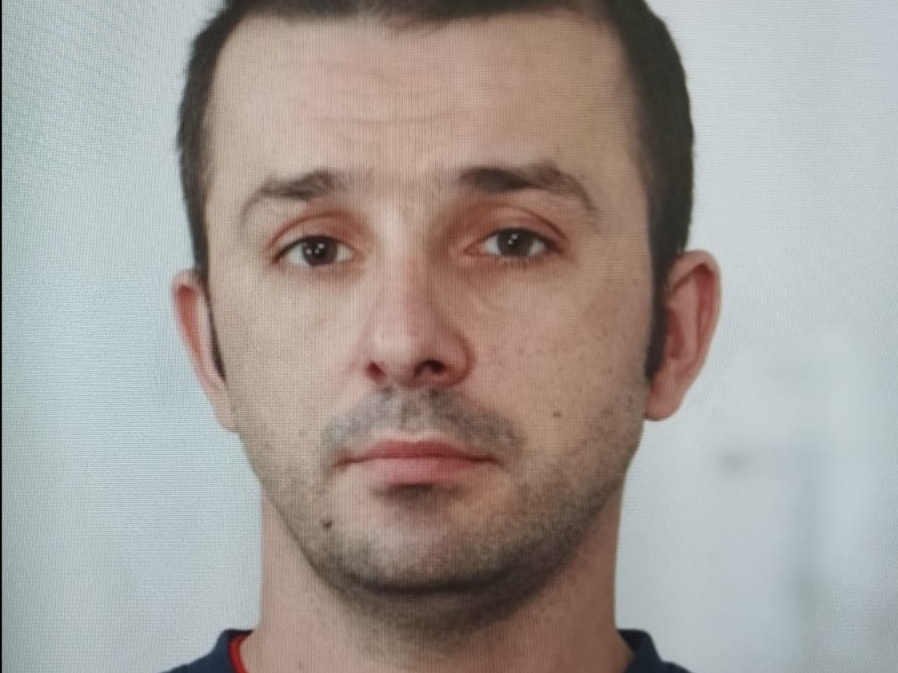 mężczyzna poszukiwany w związku z rozbojem