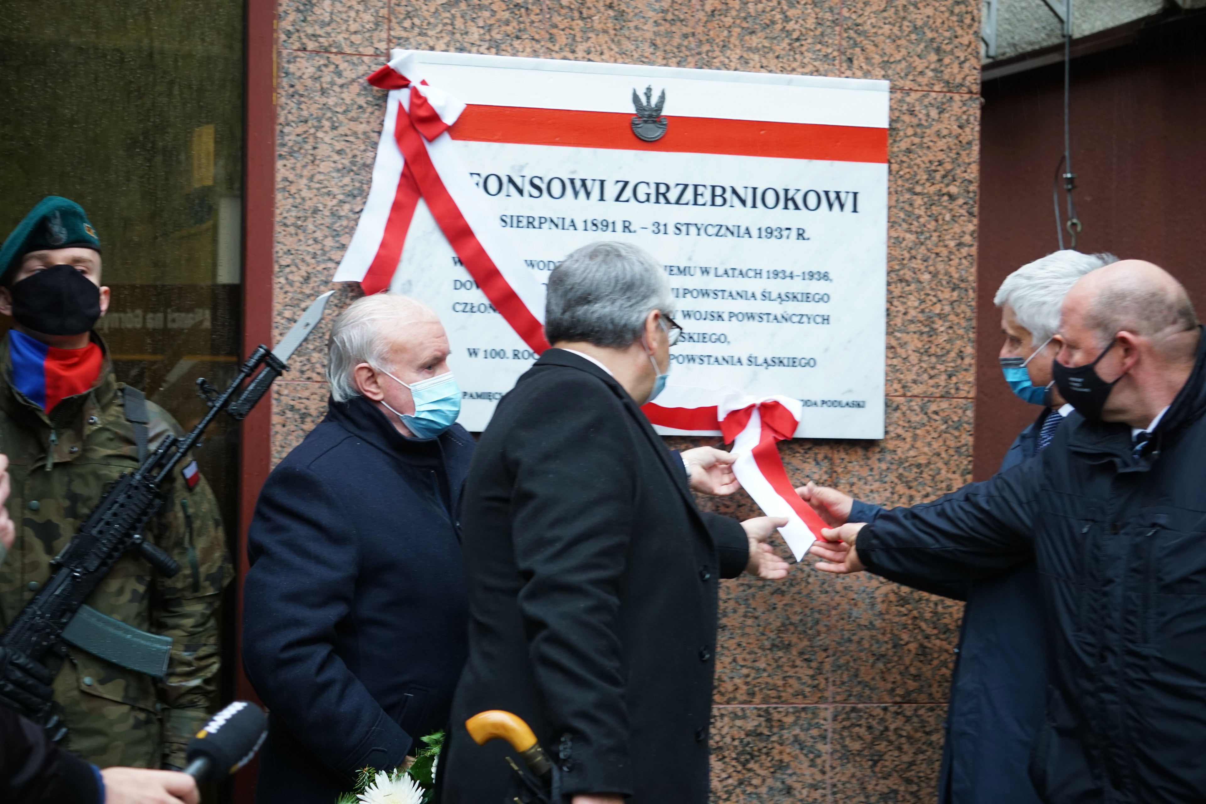 Odsłonięcie tablicy pamiątkowej na budynku PUW w Białymstoku