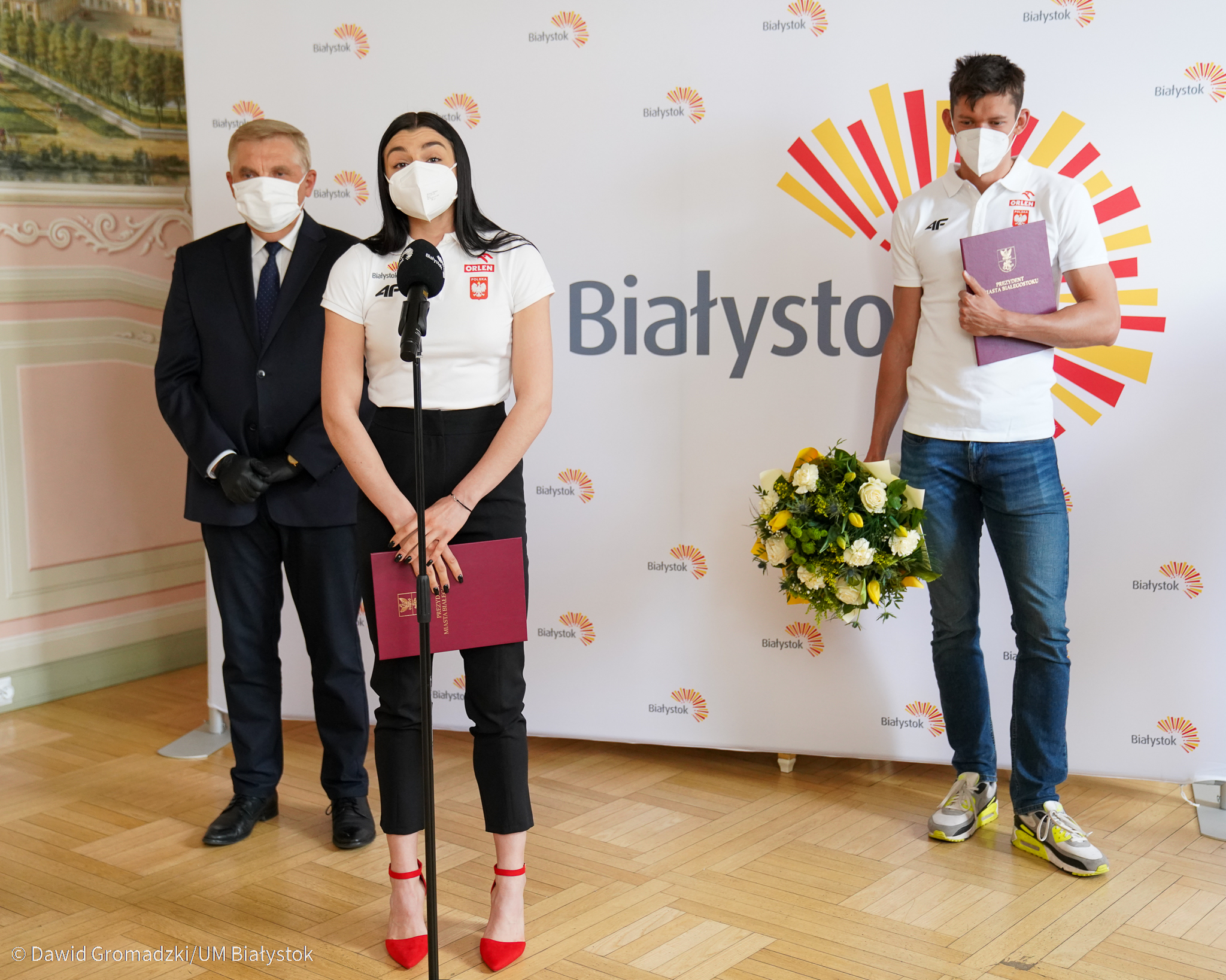 Prezydent składa gratulacje zawodnikom