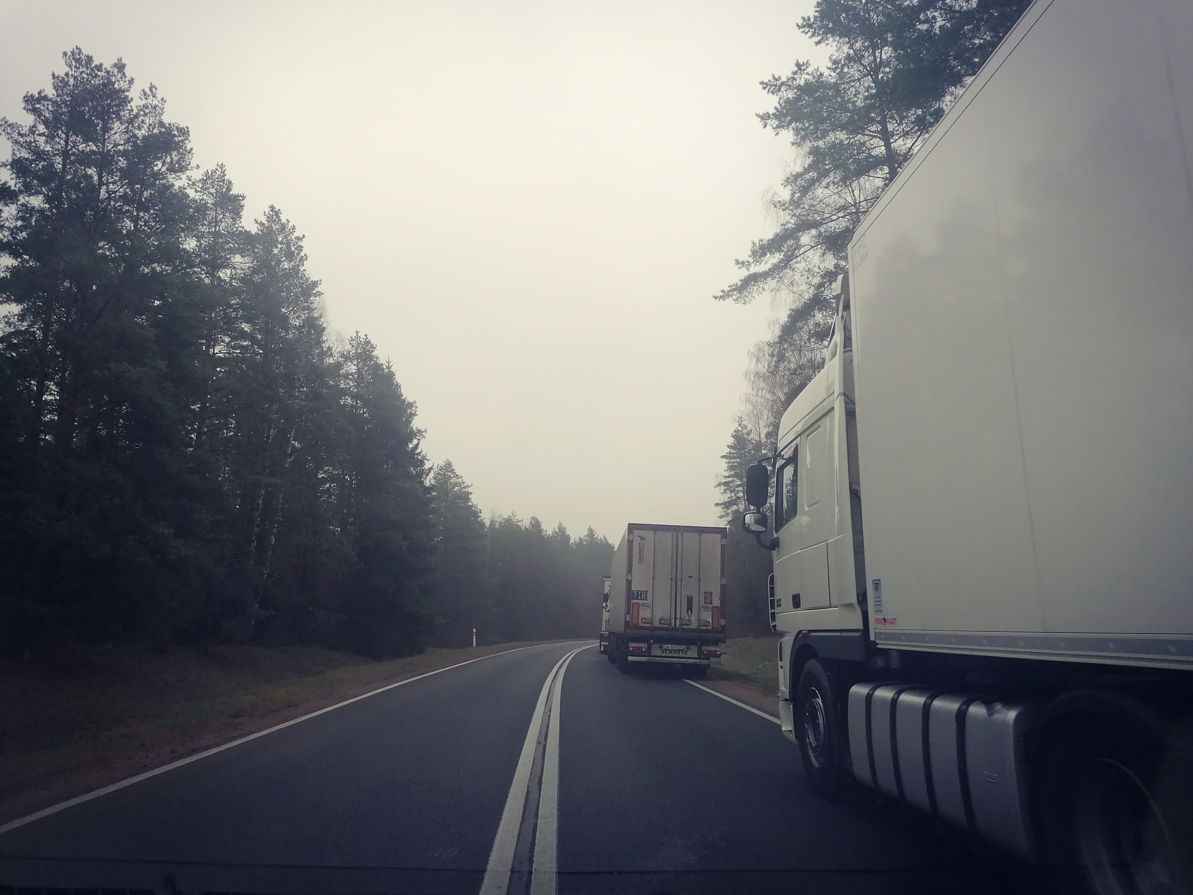 Tiry w kolejce do przejścia granicznego z Białorusią