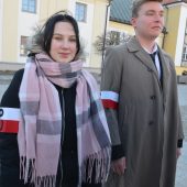Maturzyści na studniówce miejskiej na Rynku Kościuszki