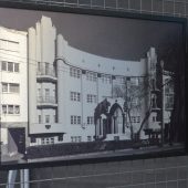 zdjecia modernistyczny budynków Kowna na wystawie na na Wydziale Architektury Politechniki Białostockiej