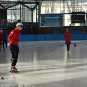Kadra w short tracku trenuje na lodowisku BOSiR przed wyjazdem na igrzyska olimpijskie w Pekinie 2022