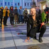 Nowe tabliczki na Alei Bluesa w Białymstoku