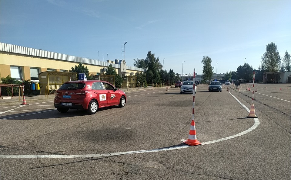 Plac manewrowy w Wojewódzkim Ośrodku Ruchu Drogowego