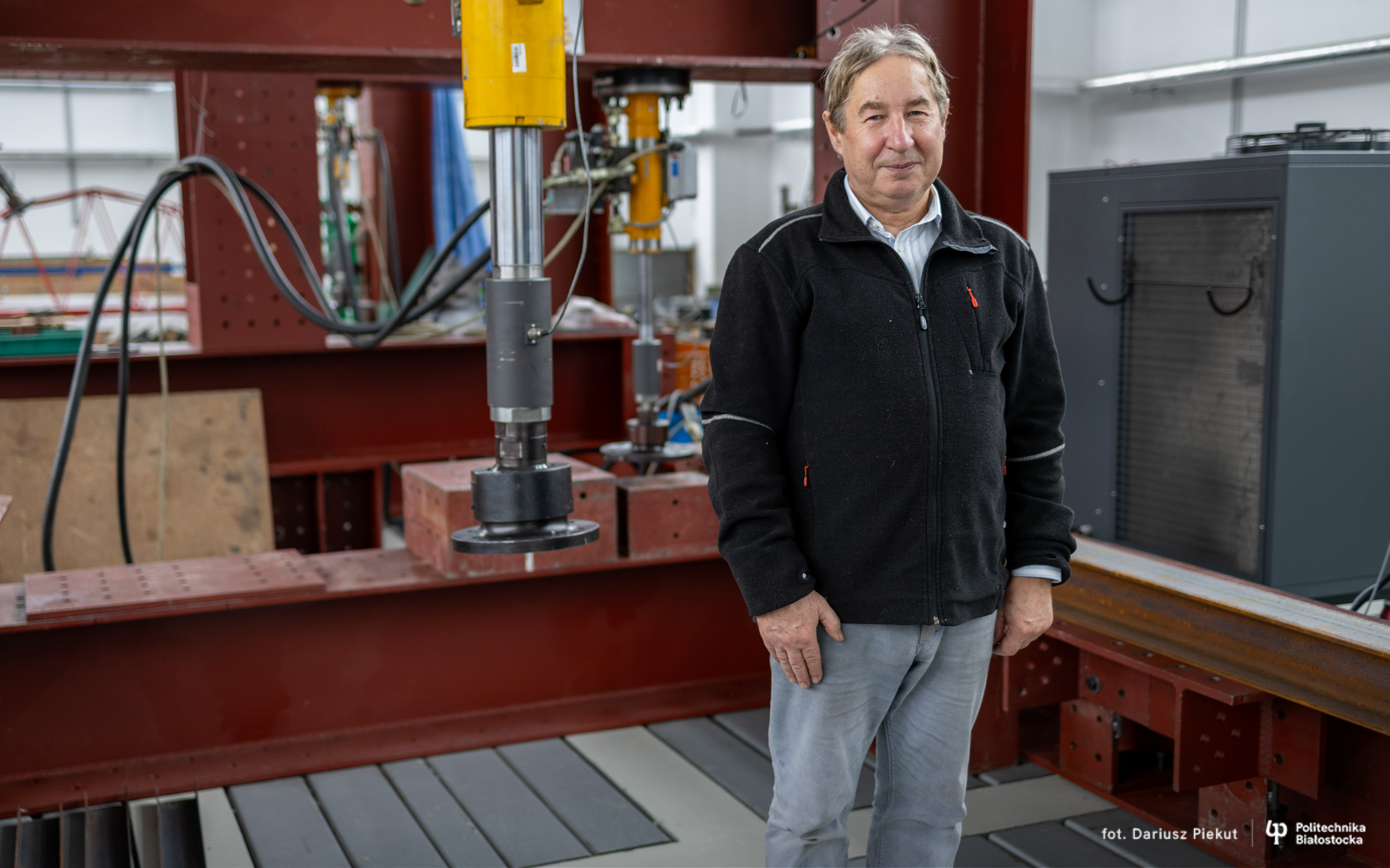 Mężczyzna w laboratorium.