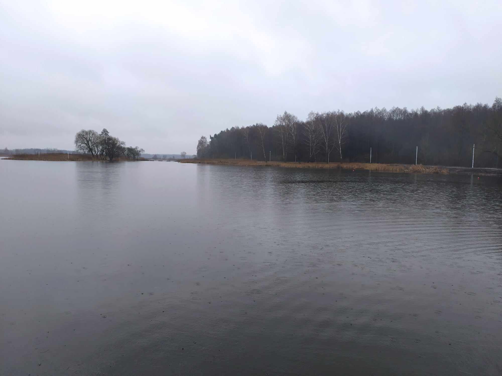 Widok na zalew.