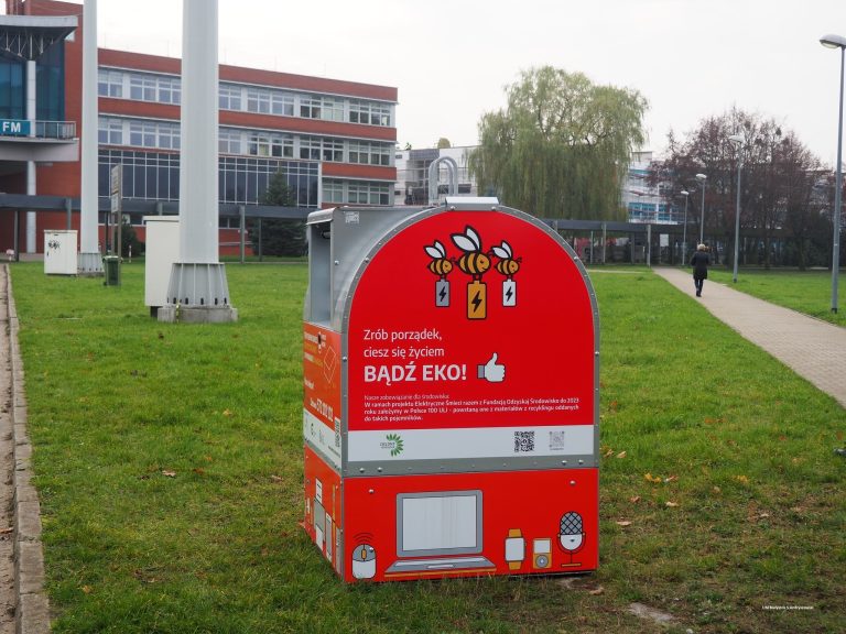 Pojemnik na elektrośmieci