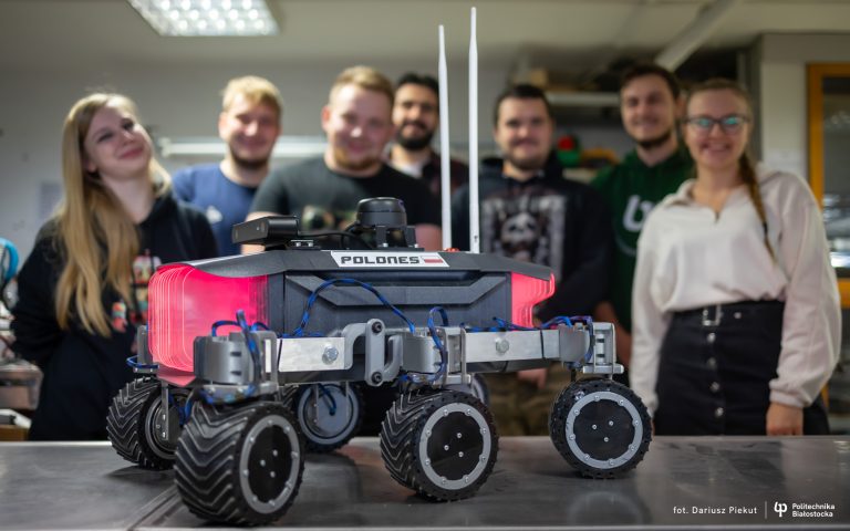 Koło Naukowe Robotyków. Fot.: Dariusz Piekut, PB