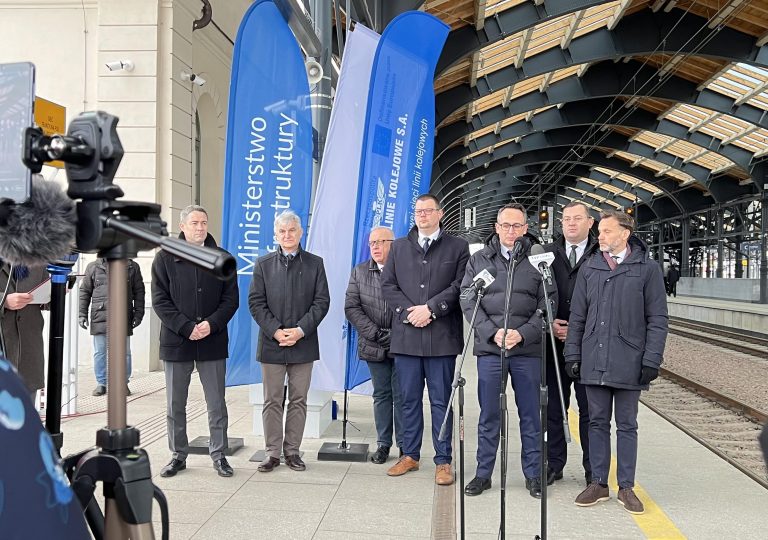 Dworzec PKP, minister infrastruktury Dariusz Klimczak, prezydent, Piotr Wyborski, prezes PKP Polskich Linii Kolejowych S.A