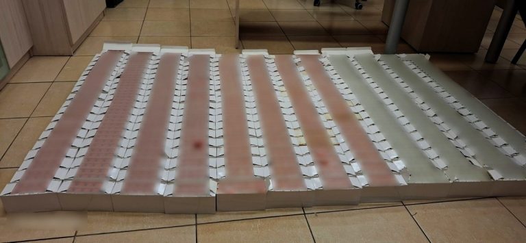 zdjęcie kontrabandy liquidy do e-papierosów