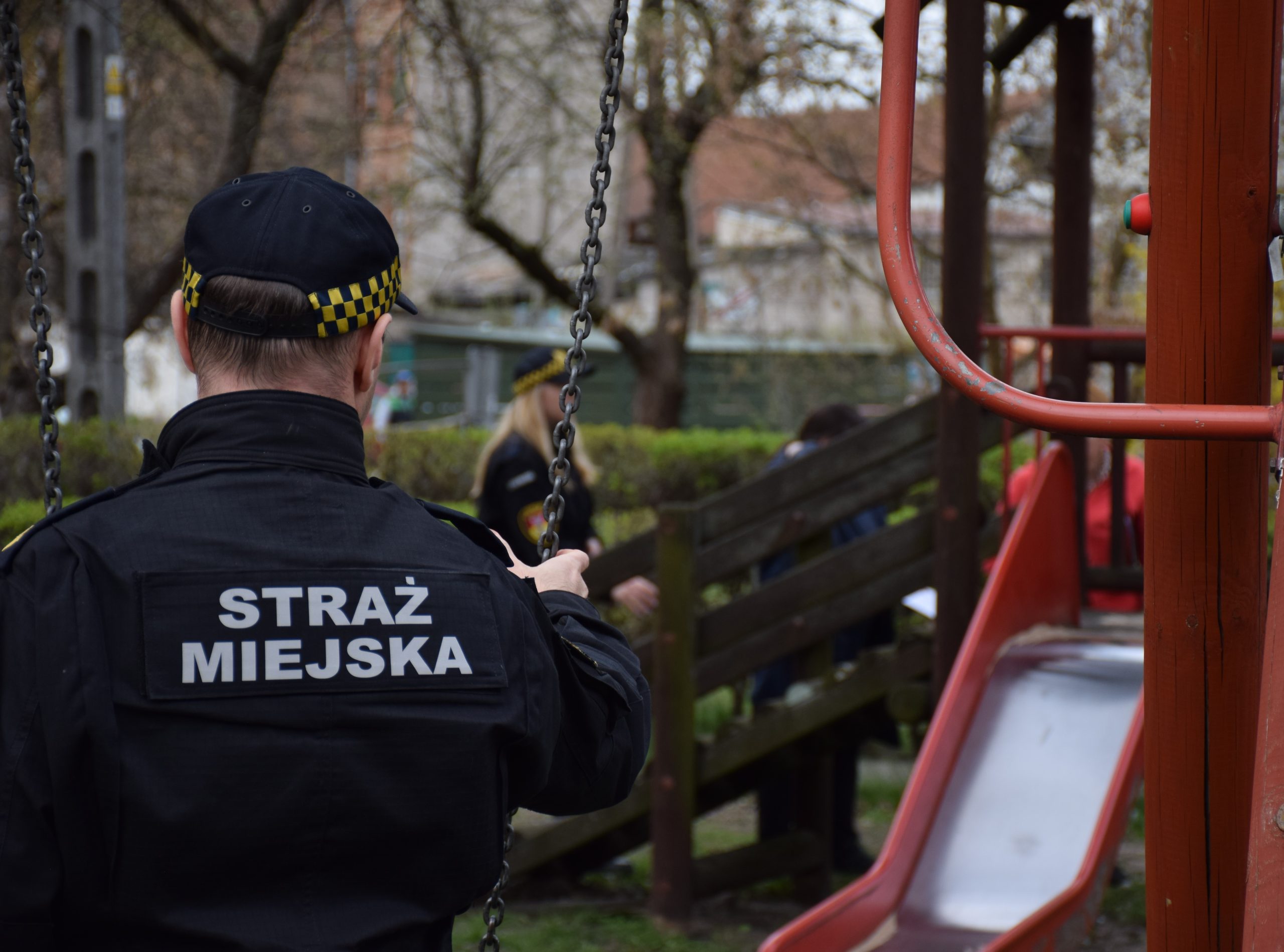 Straż miejska kontroluje place zabaw
