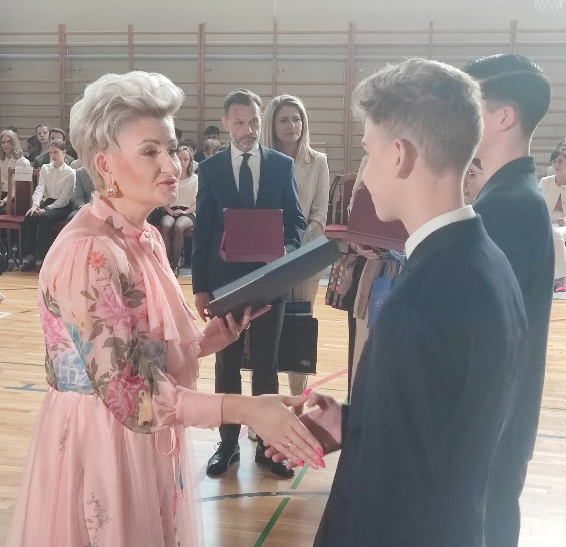 Kurator Oświaty gratuluje laureatowi