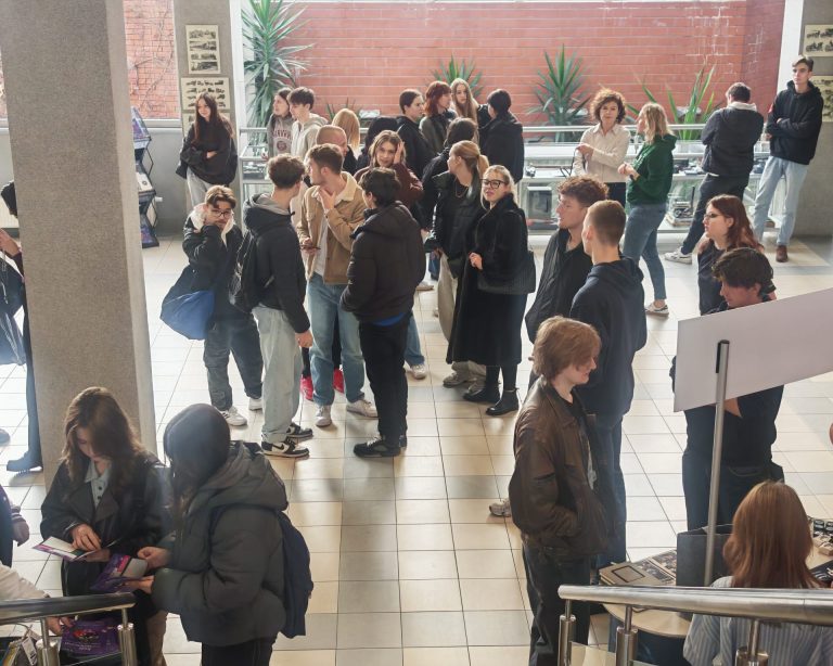 uczniowie szkół ponadpodstawowych uczestnicy maturanka
