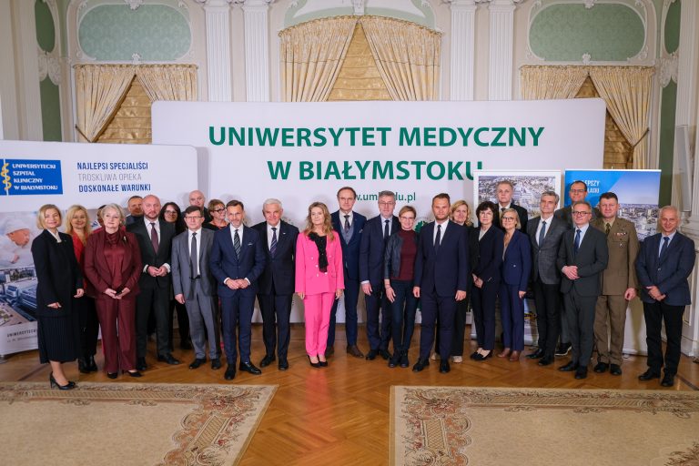 Uczestnicy konferencji zapowiadającej inwestycje UMB