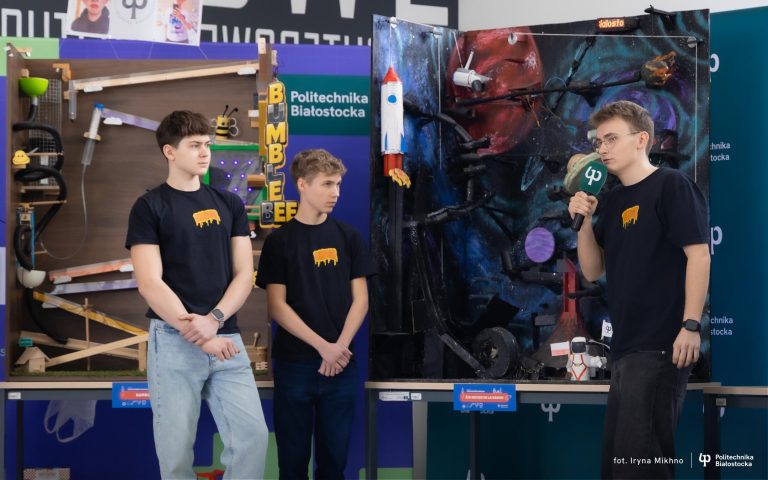 2026-03-18-Niesamowita maszyna-fot-Iryna-Mikhno-PB