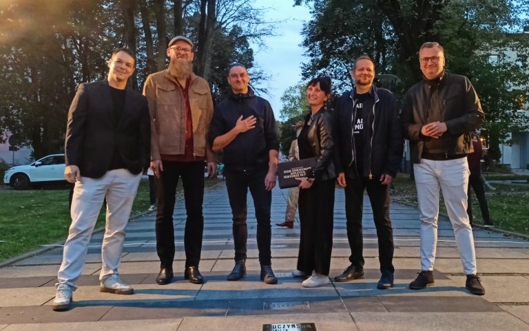 odsloniecie-tablic-w-alei-bluesa-bialystok-2026