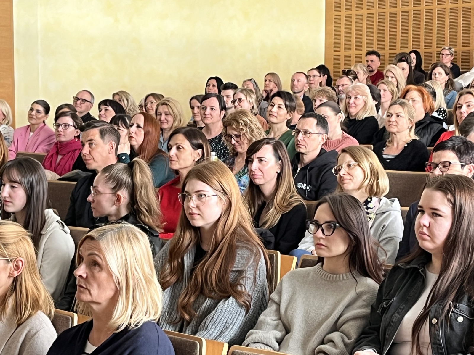 Wykład Darii Łukowskiej cieszył się dużym zainteresowaniem – aula Politechniki Białostockiej była pełna, fot. A. Jakuć