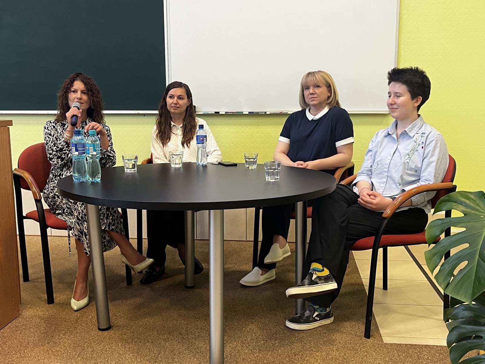 Paneliści: dr Joanna Szydło, dr inż. Żaneta Anna Mierzejewska, dr Iwona Piekunko-Mantiuk, studentka Aleksandra Kniaź, fot. A. Jakuć