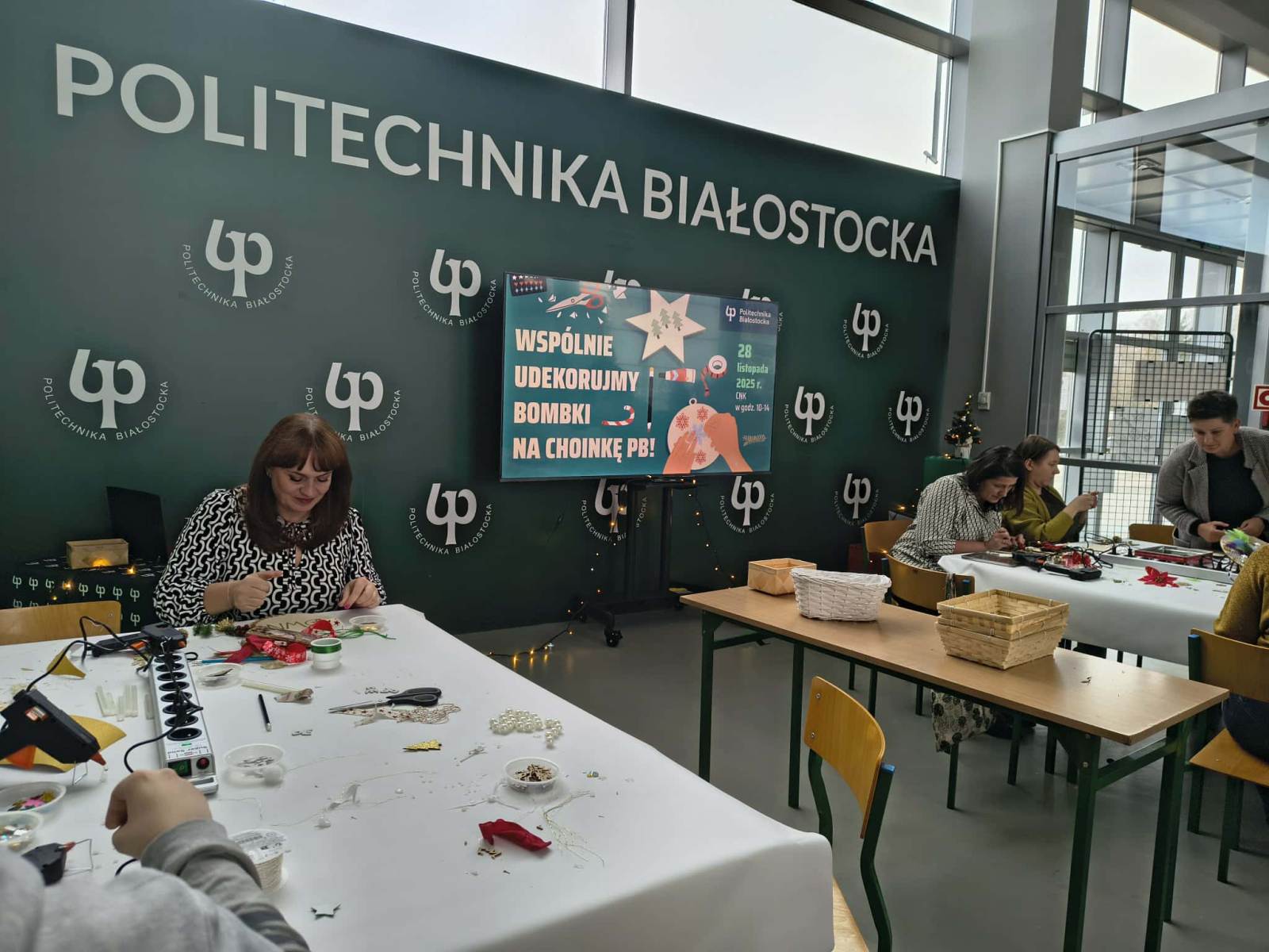 Dekorowanie bombek, fot. Hanna Kość