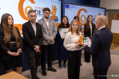 2026-03-27- WIZ-HI-HUMAN-RESILIENT-SUSTAIN INNOVATOR 5.0-fot-Iryna-Mikhno-PB