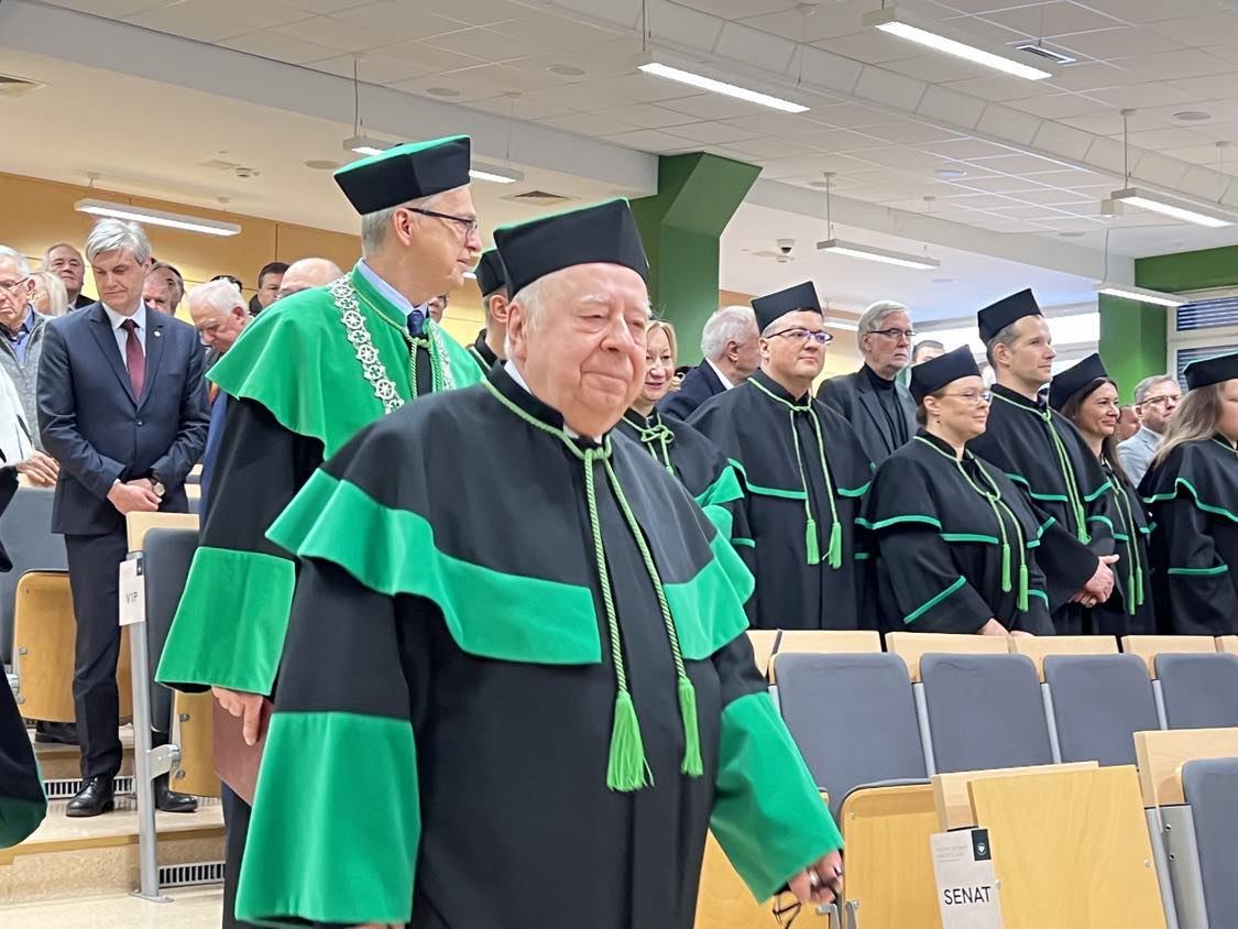 Uroczystosc-nadania-tytulu-Honorowego-Profesora-Politechniki-Bialostockiej-prof.-Janowi-Doroszowi.-Fot.-Ernest-Wojcik-26