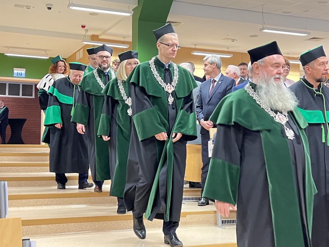Uroczystosc-nadania-tytulu-Honorowego-Profesora-Politechniki-Bialostockiej-prof.-Janowi-Doroszowi.-Fot.-Ernest-Wojcik-5