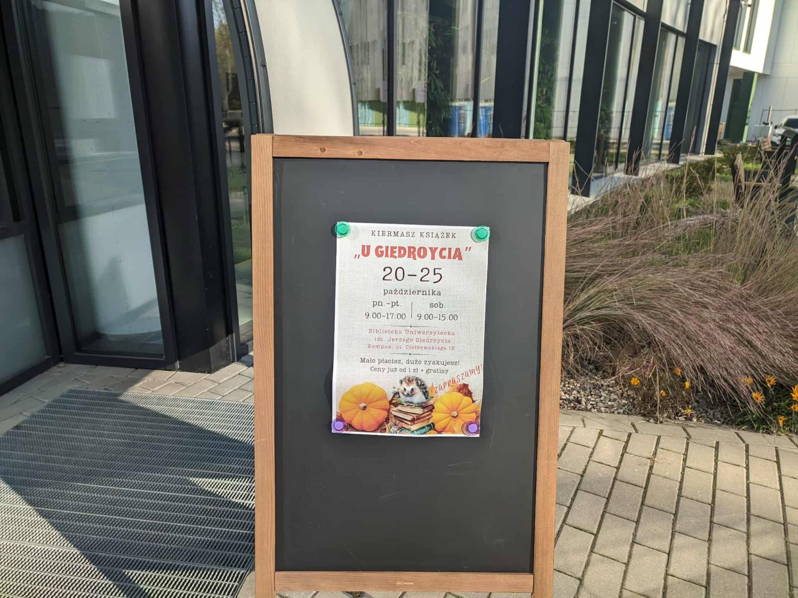 Kiermasz książek w Bibliotece Uniwersyteckiej, fot. Hanna Kość