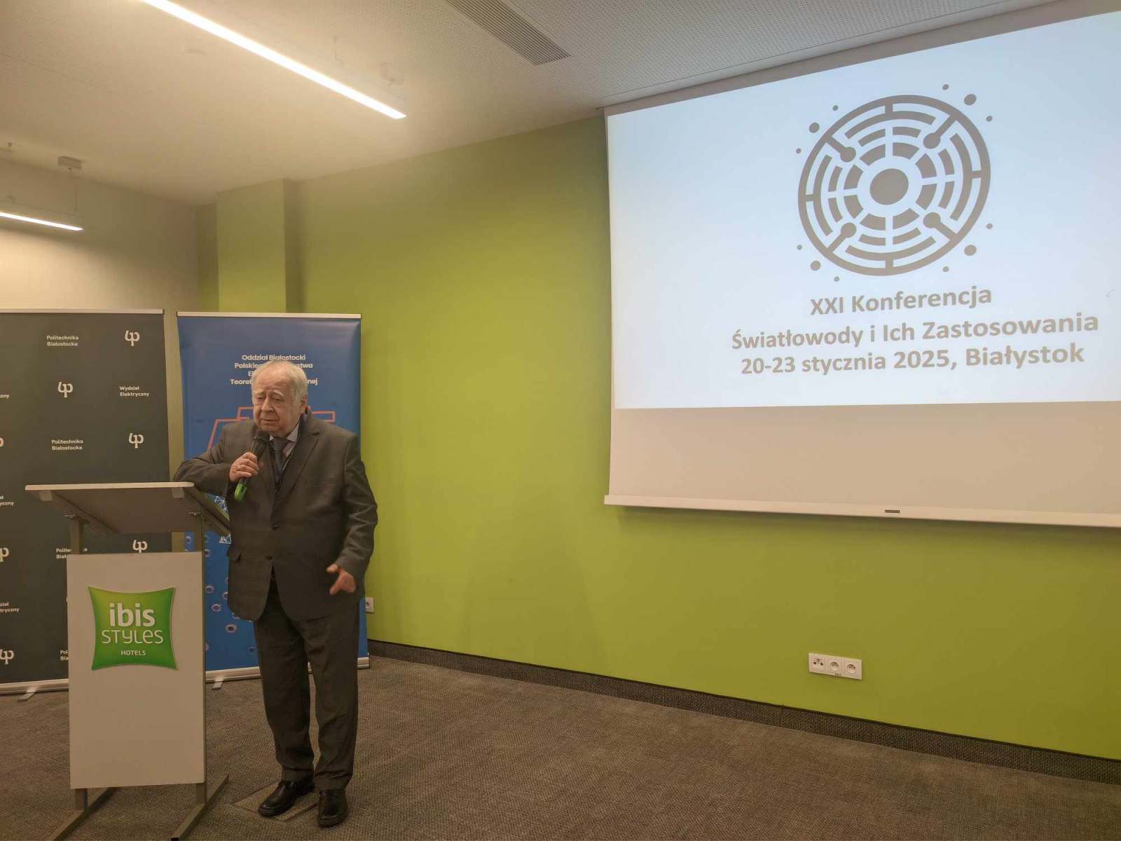 Konferencja Światłowody i ich zastosowania, fot. Hanna Kość