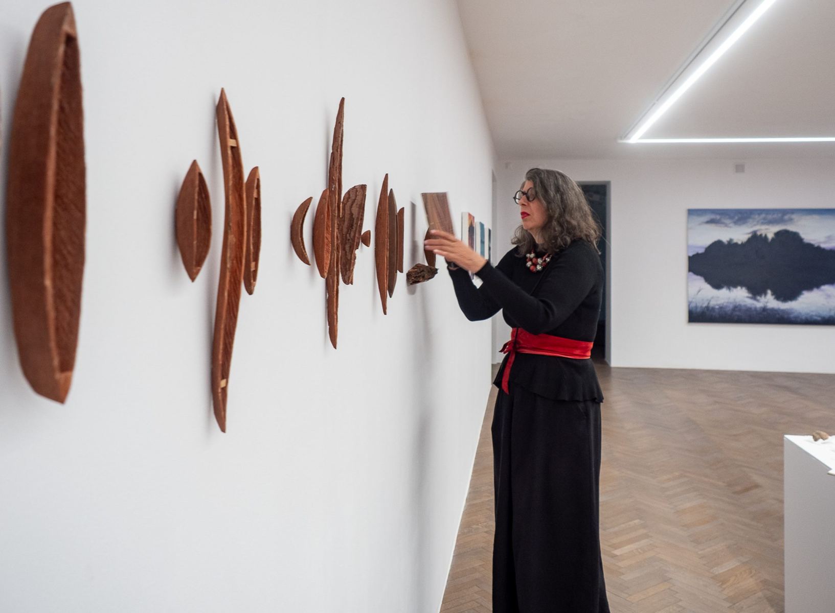 Galeria Arsenał. Na łeb na szyję. Bóbr sturlał się ze skarpy, fot. Jerzy Doroszkiewicz