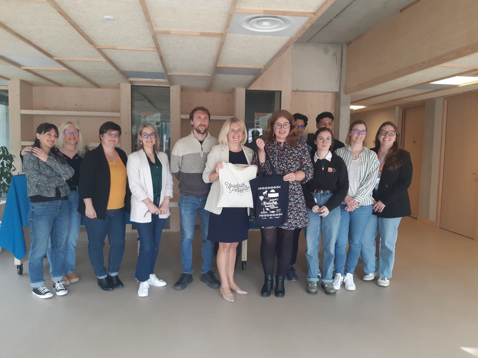 Podpis: Dr hab. inż. Joanna Mystkowska, prof. PB, podczas spotkania z zespołem realizującym projekt ACROSS na Uniwersytecie w Perpignan.