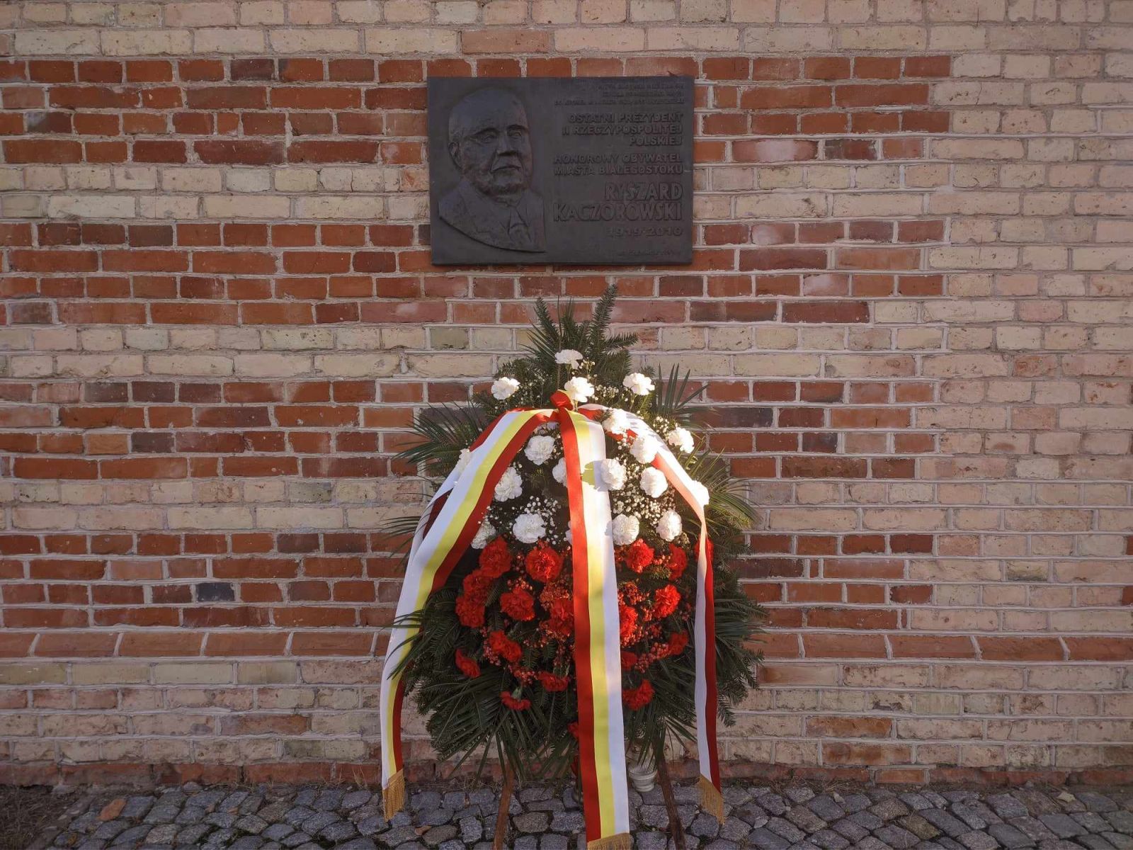 Pomnik Ryszarda Kaczorowskiego, fot. Hanna Kość