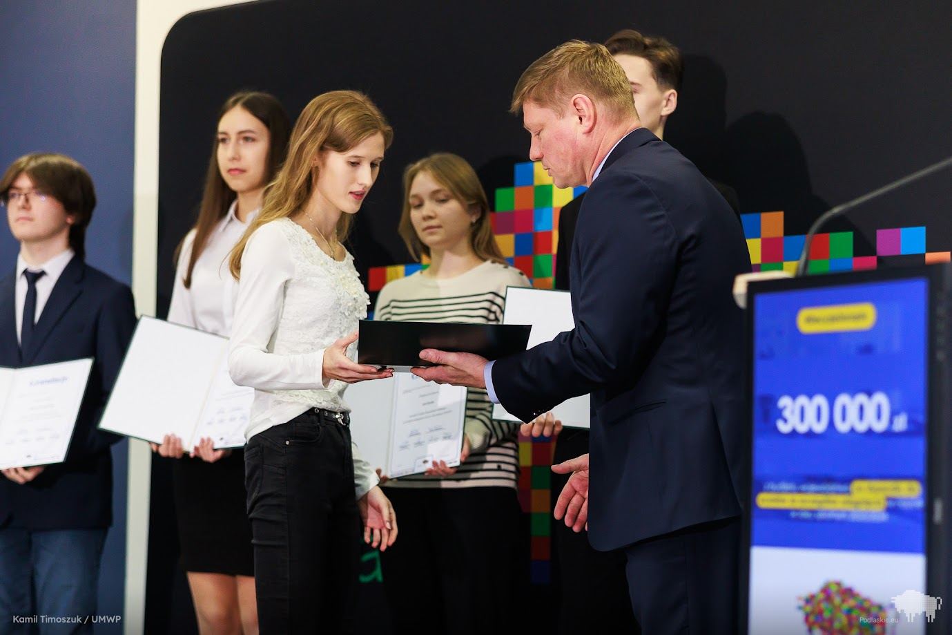 Najzdolniejsi uczniowie z Podlaskiego odebrali stypendia za wybitne osiągnięcia naukowe podczas uroczystej gali w Centrum Edukacji Nauczycieli w Białymstoku, fot. Kamil Timoszuk/UMWP