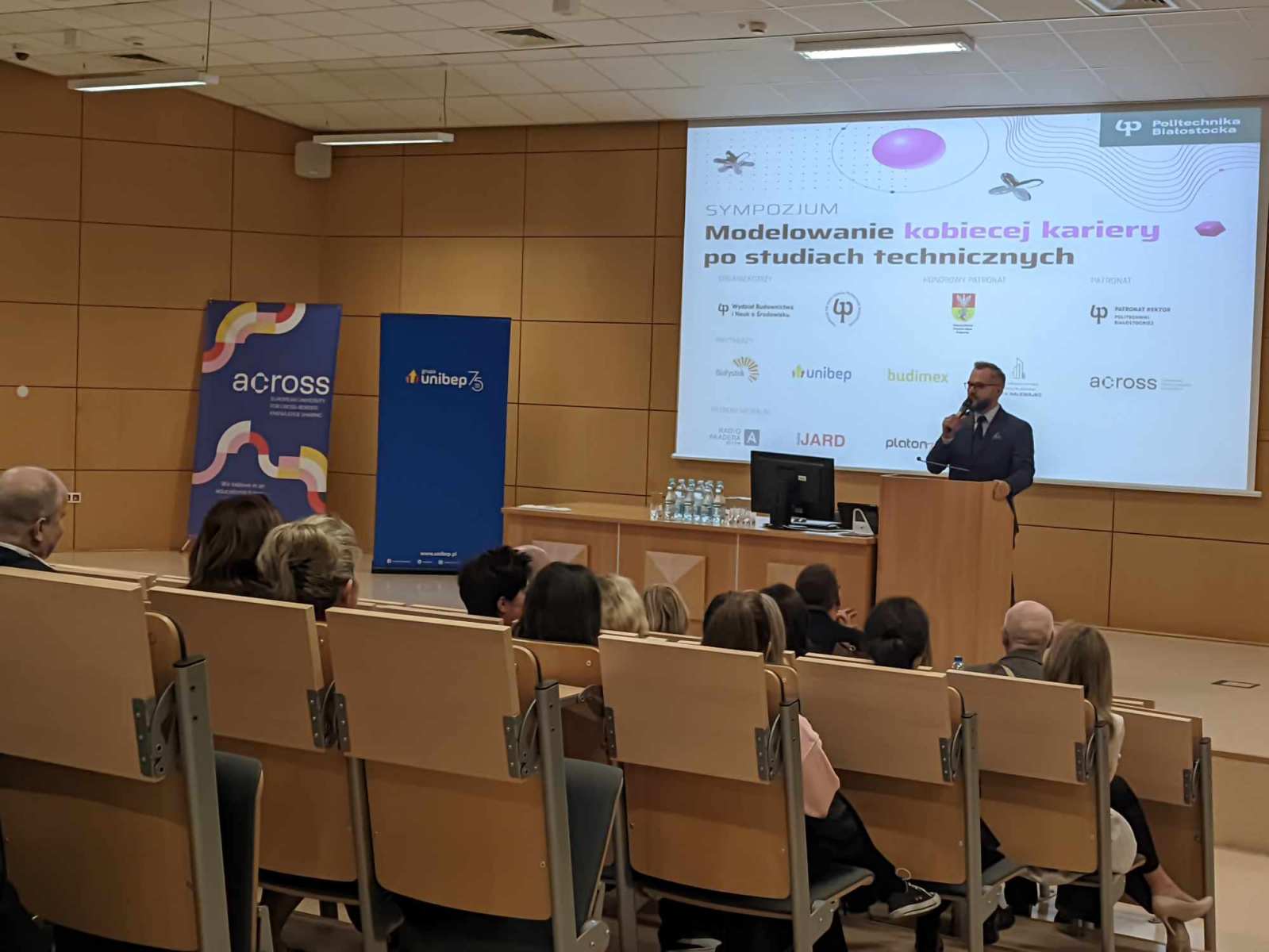 Sympocjum Modelowanie kobiecej kariery, fot. Hanna Kość
