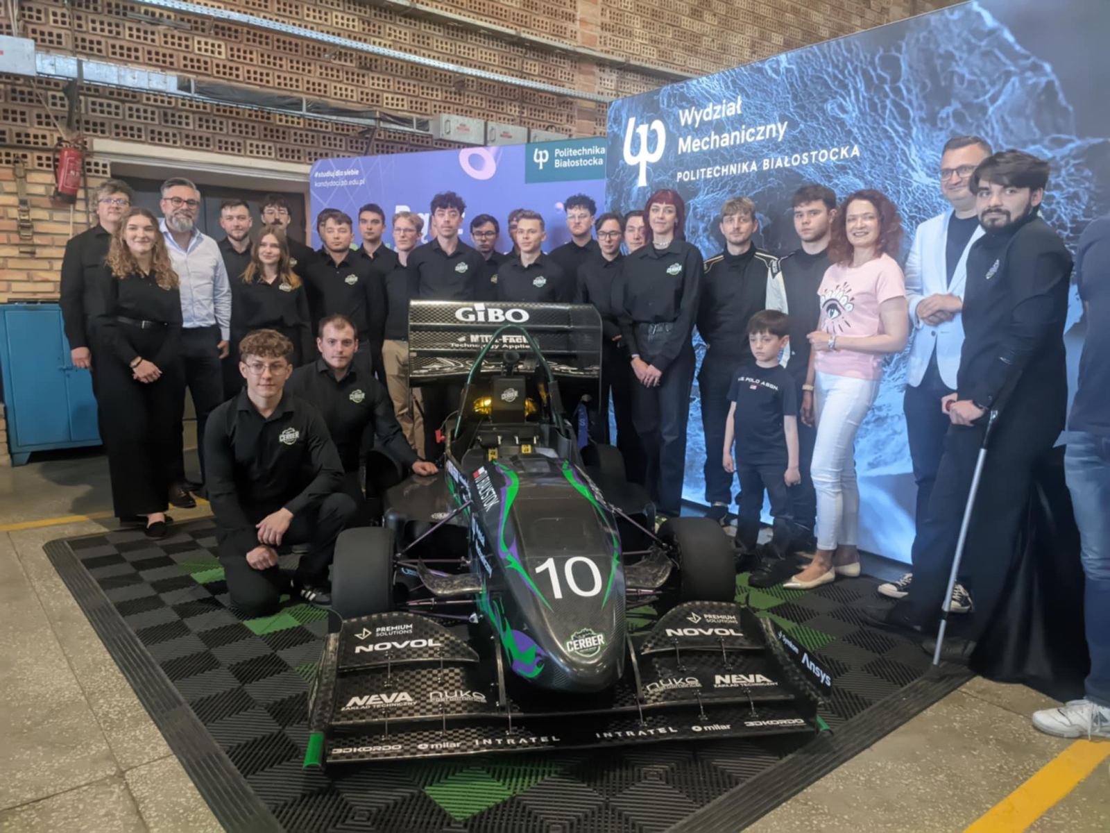 Zespół Cerber Motorsport z bolidem CMS-10, fot. Hanna Kość