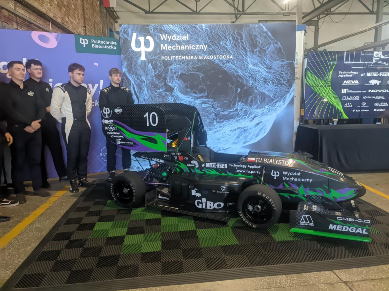 Zespół Cerber Motorsport z bolidem CMS-10, fot. Hanna Kość