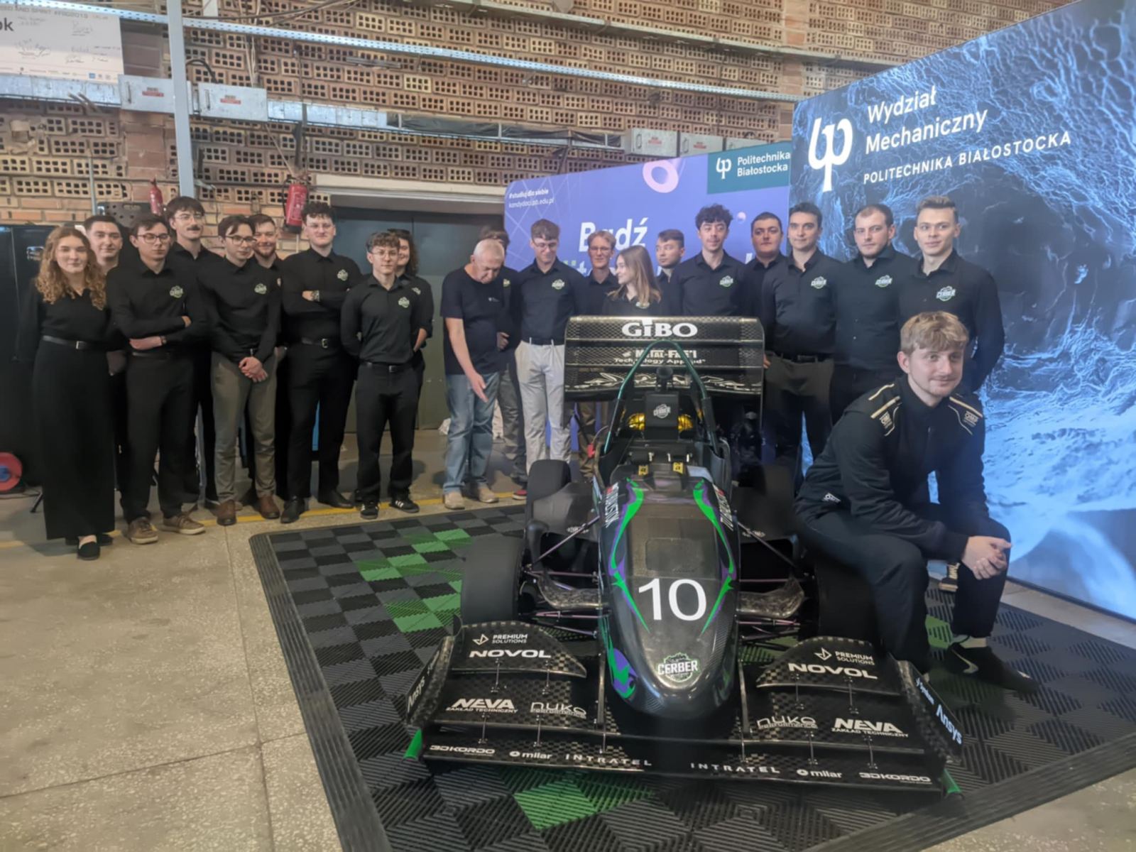 Zespół Cerber Motorsport z bolidem CMS-10, fot. Hanna Kość